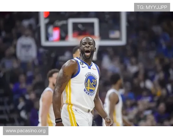 NBA球员衰老速度惊人邓肯观战显沧桑格林半白胡须成赛场亮点 NBA球员衰老速度惊人邓肯观战显沧桑格林半白胡须成赛场亮点