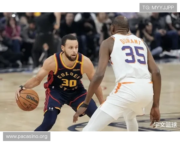 小库里手感冰凉表现低迷 9投仅2中三分1中仅得7分 小库里手感冰凉表现低迷 9投仅2中三分1中仅得7分